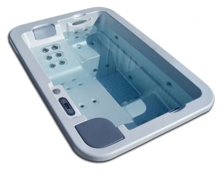 AstralPool Baltic 40 Spa