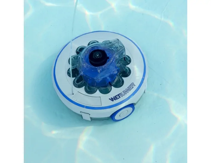 Wet Runner Battery Powered Robot