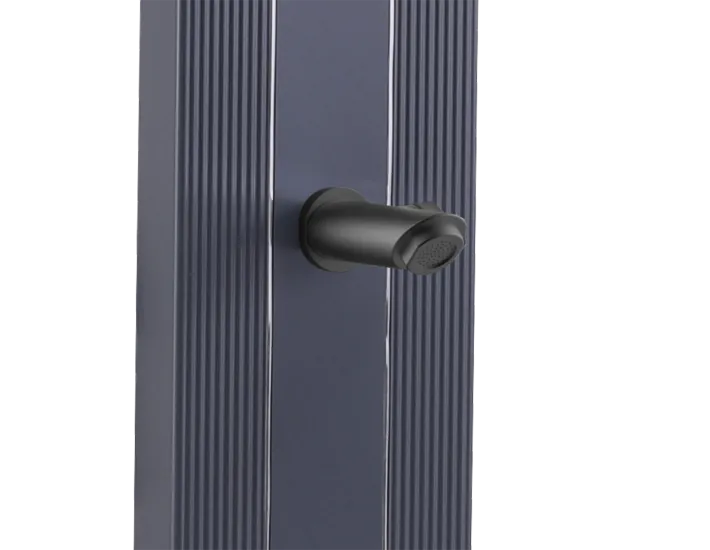 Solardusche Sined Lea Aluminium Grau mit Fußspüler